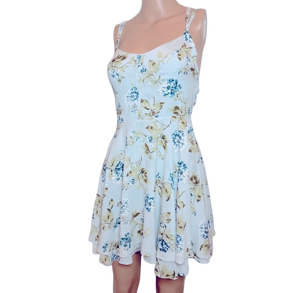 Kimchi Blue Dresses & Skirts - UO Kimchi Blue Dress with ruffle, Size: 0